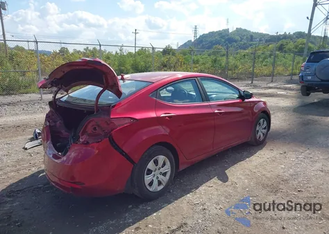 2016 Hyundai Elantra Se z USA, uszkodzony, nr VIN 5NPDH4AE7GH721604